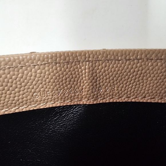 Yves Saint Laurent Grain De Poudre Matelasse  Chevron Monogram Wallet - Picture 9 of 16